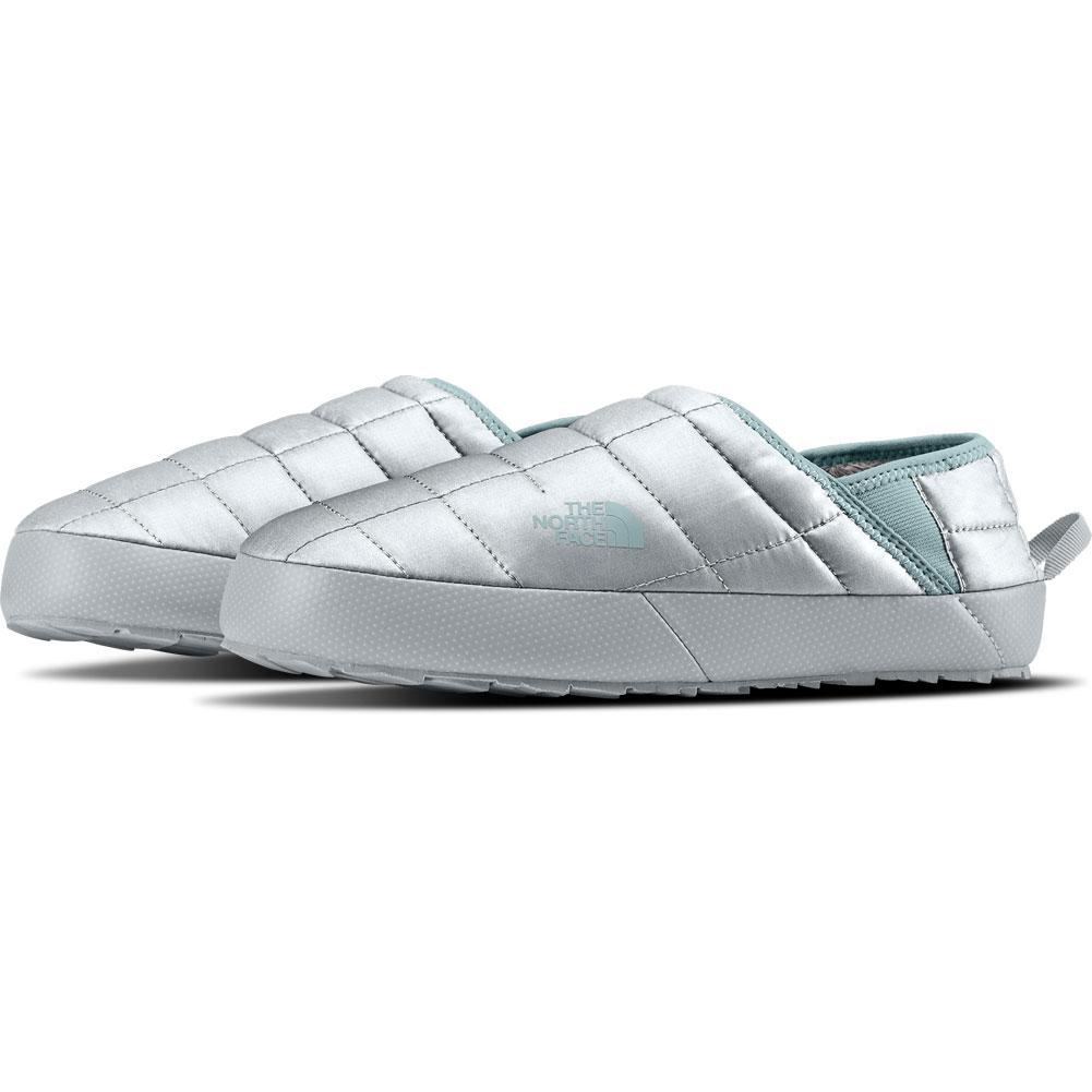 the north face women's slippers